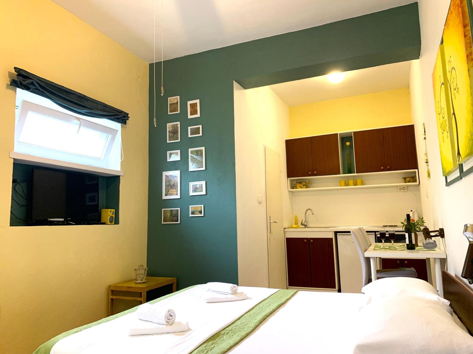 Apartments Garden House Podgora Exterior photo